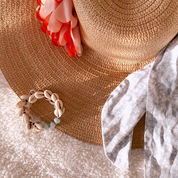 seashell cream mint puka shell bracelet - Picture 3 of 9